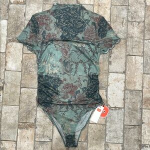 Cider Green Floral High-neck Bodysuit with Scalloped Sleeves